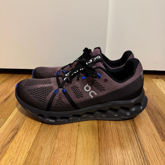 On Running Cloudsurfer Running Shoe - Picture 2 of 6